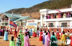 북한, 살림집 건설 성과 지속 부각…농촌의 고유 특색 살려