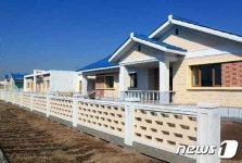 北 농업근로자들, 전국 곳곳에 건설된 살림집 입사…당의 은정
