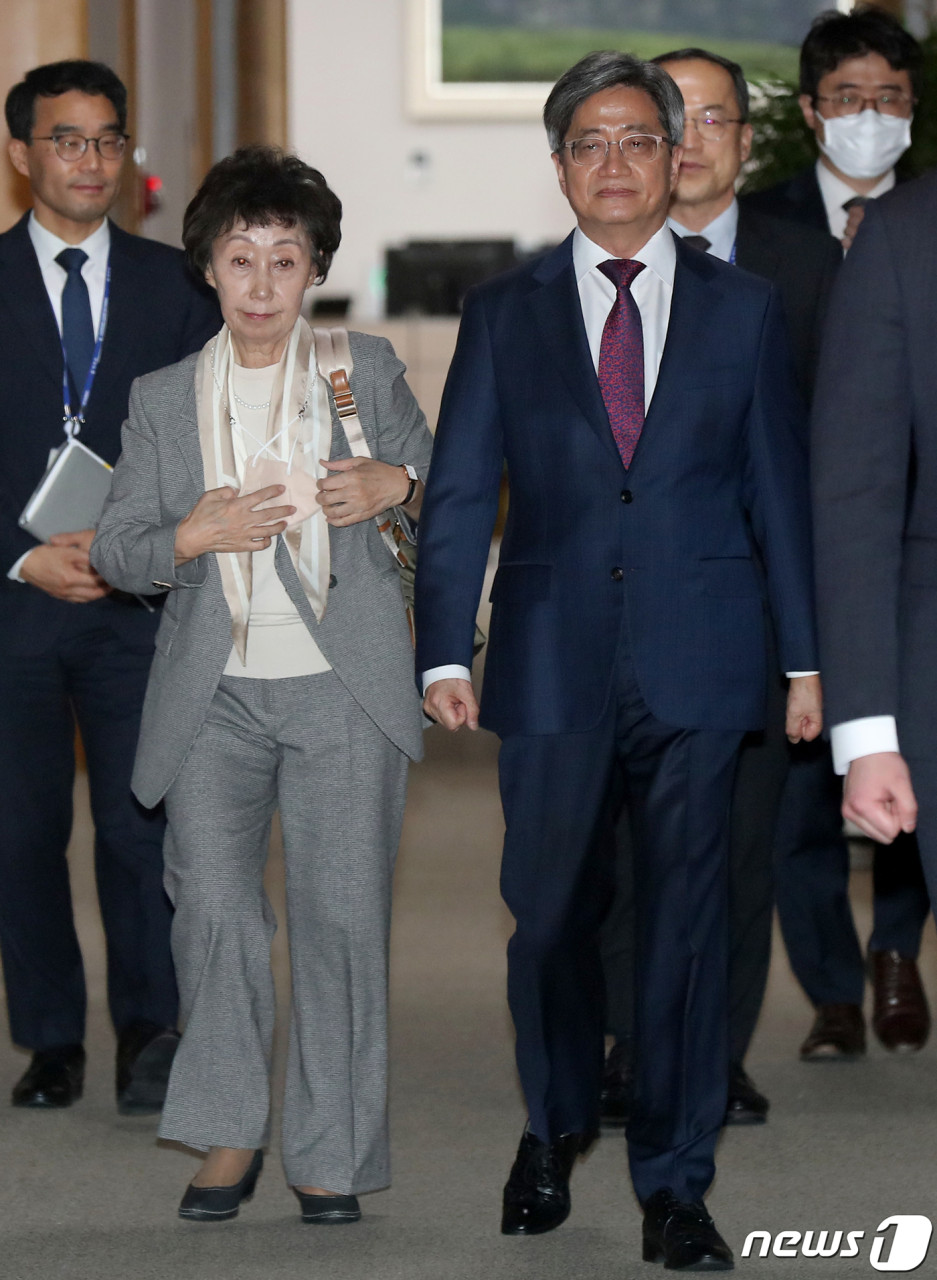 헌법재판관 후보 논란…이승엽 변호사 검토 논란 호소
