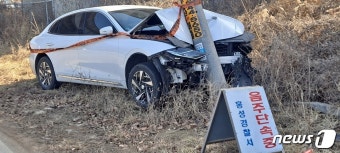 영등포구 공사 현장서 전신주 2개 쓰러져 정전 발생, 인명피해 없어