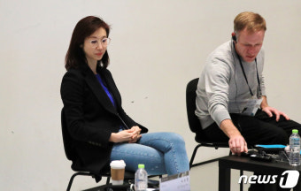 '순환성' 심포지움 참석한 노소영 관장