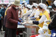 대구적십자, 3년 만에 무료급식 재개