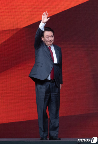 축사 마친 윤석열 대통령