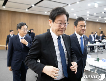 비공개 논의 향하는 이재명 대표