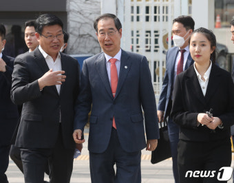 한덕수 총리, '2023 청년정책 공모전' 홍보현장 방문