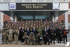해군 특수전전단 찾은 윤석열 대통령
