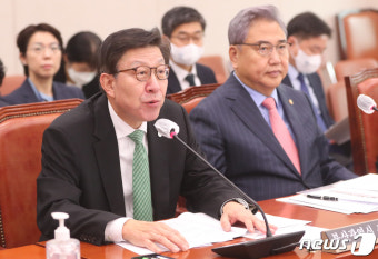 업무보고하는 박형준 부산시장