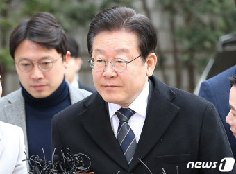 [뉴스1 PICK]이재명 대표, 선거법 위반 혐의 2차 출석…질문엔 '묵묵부답'