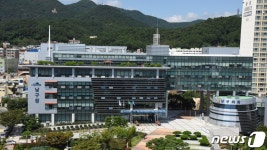 부산 남구청, 공직 은퇴자 선발해 여권민원 주민서비스 운영