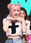 엔믹스 릴리, 핑크 헤어도 찰떡