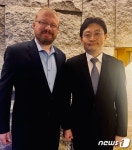 평화외교기획단장, 美북한인권위 사무총장과 북한 인권문제 논의