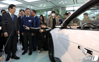 현대자동차 울산공장 방문한 이재명 대표