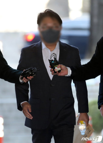 영장심사 출석하는 김인섭 측근 '백현동 의혹'
