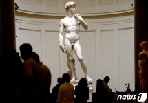 미켈란젤로 다비드상