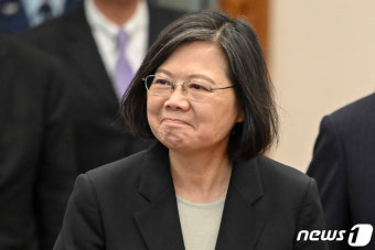 美, 중남미 방문 차이잉원 대만 총통의 결연한 표정
