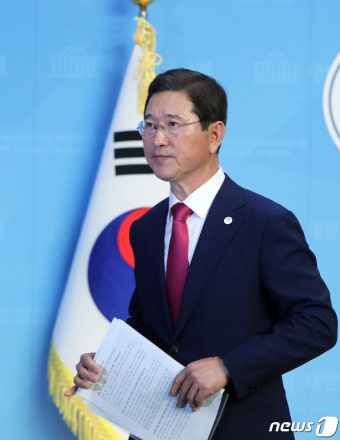 원내대표 출마선언 마친 김학용 의원