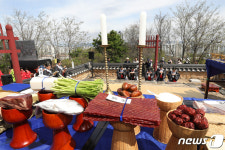 코로나19 종식과 풍년 기원하는 수성사직제