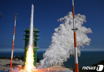 이종호 장관 누리호 2차 성공, 3차 발사 담보 안 해…최선 부탁