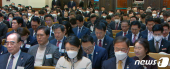 윤 대통령 부부, 한국교회 부활절 연합예배 참석