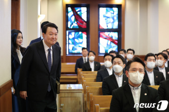 부활절, 영락교회 찾은 윤 대통령