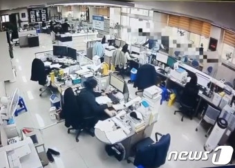 '민원인 억울하다는데'…공무원노조 민원 범죄로 규정 논란