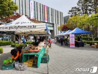 용인시, 11월까지 기흥역·수지구청서 주 1회 로컬푸드 직거래장터