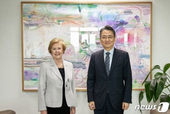 외교부 다자외교조정관, 유엔 난민최고대표보와 '협력 증진' 논의