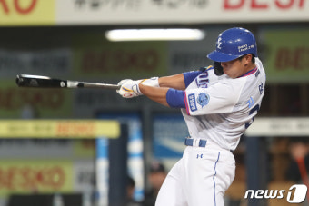 삼성 김영웅 '깨끗한 안타'