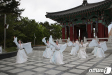 칠선녀들의 성무 공연