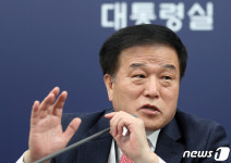 태영호 녹취록 보도 해명하는 이진복 정무수석