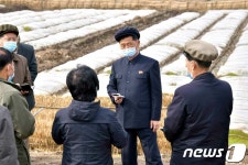 北 내각총리, 평남·자강도 사업 시찰…농장·의료기구공장 등 방문