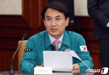 환담하는 김진태 지사