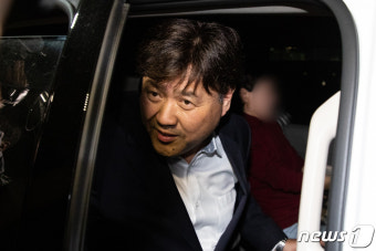 보석 석방된 김용 전 민주연구원 부원장