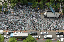 국제간호사의 날 세종대로 가득 메운 간호사들