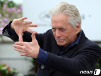 마이클 더글라스, 76회 칸국제영화제 명예 황금종려상 선정