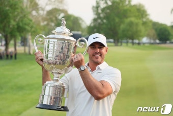 'PGA 챔피언십 우승' 켑카, 세계랭킹 31계단 올라 13위…1위는 셰플러