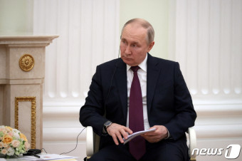 아페웨르키 에리트레아 대통령과 회담하는 푸틴