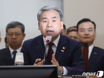 이종섭 국방장관, '北 발사체' 현안 질의에 답변