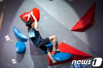 이도현, IFSC 월드컵 볼더링 대회 8차 대회에서 화려한 우승 획득