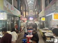 돌아온 춘천 야시장, 주말마다 시민들로 북적…“대박 조짐’
