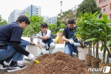 교원그룹, 임직원과 함께 교실숲 조성 봉사활동
