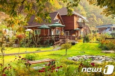 에어비앤비에서 가장 인기 있는 국내 자연 속 숙소 5곳은?