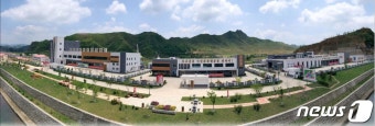 北 '지방공장 현대화 본보기' 김화군 준공 1년…지방 건설 소식 부쩍 늘어