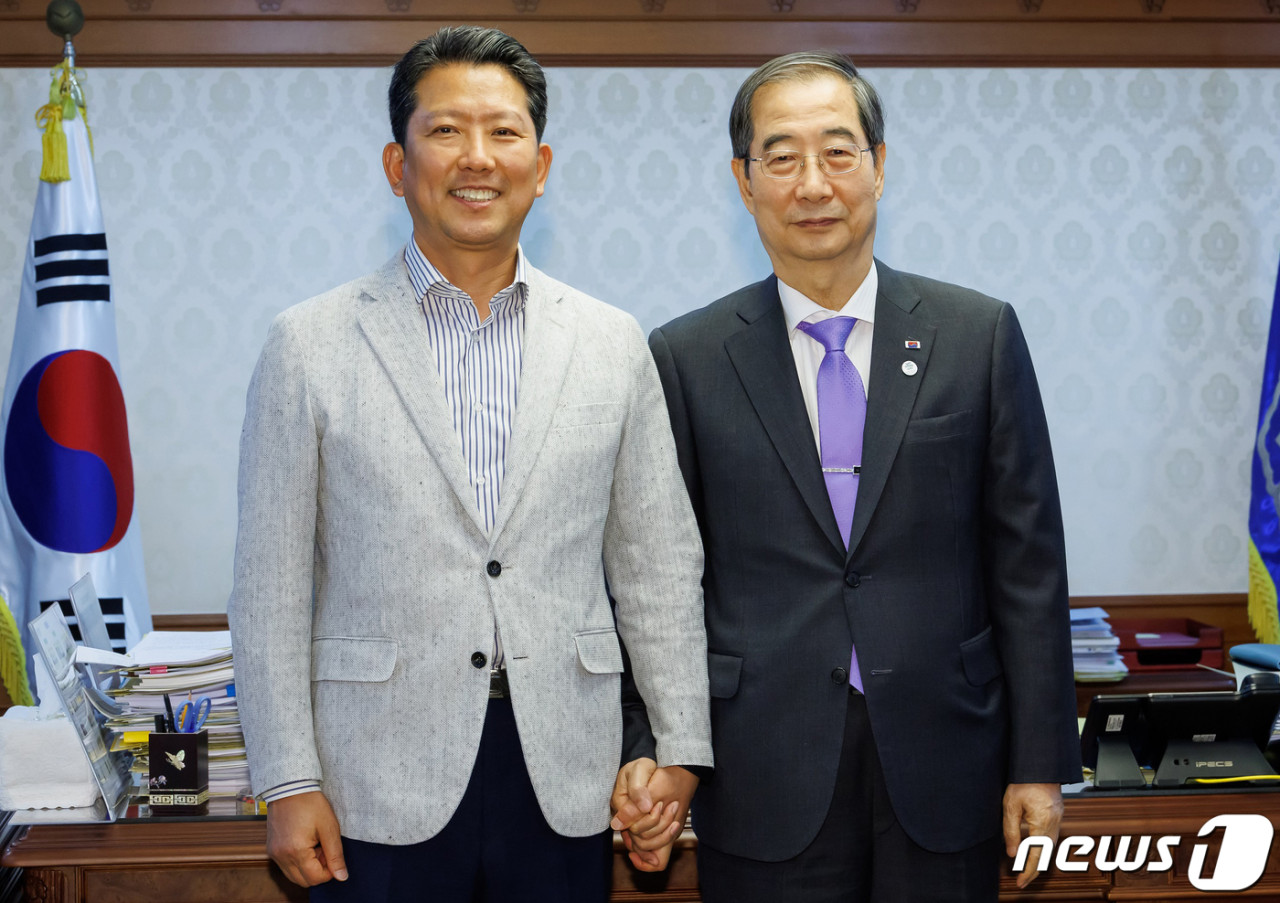 한덕수 대통령 권한대행, 경제안보전략 TF 출범 발표 및 반도체 산업 강조