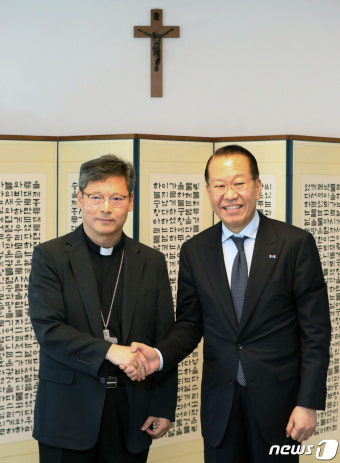 권영세, 정순택 대주교 예방… 