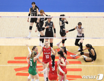 한국 여자 배구, 안방에서 VNL 21연패 수모…불가리아에 1-3 패