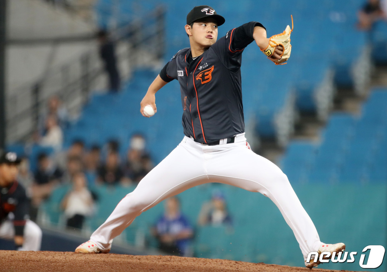 한화, 문동주의 호투로 삼성 꺾고 3-1로 승리하여 리그 선두 지킴