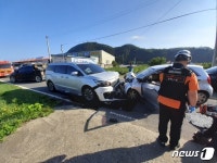 경북 영천서 모닝·카니발 충돌…1명 사망·2명 부상