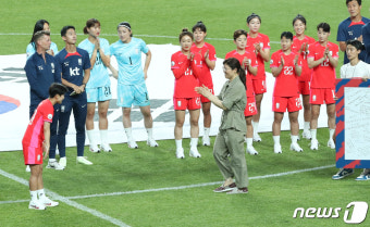 1만 여명 모인 서울월드컵경기장…지소연 