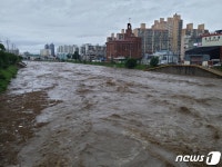 충남 논산천 논산대교 홍수경보 격상 주민들 유의해야